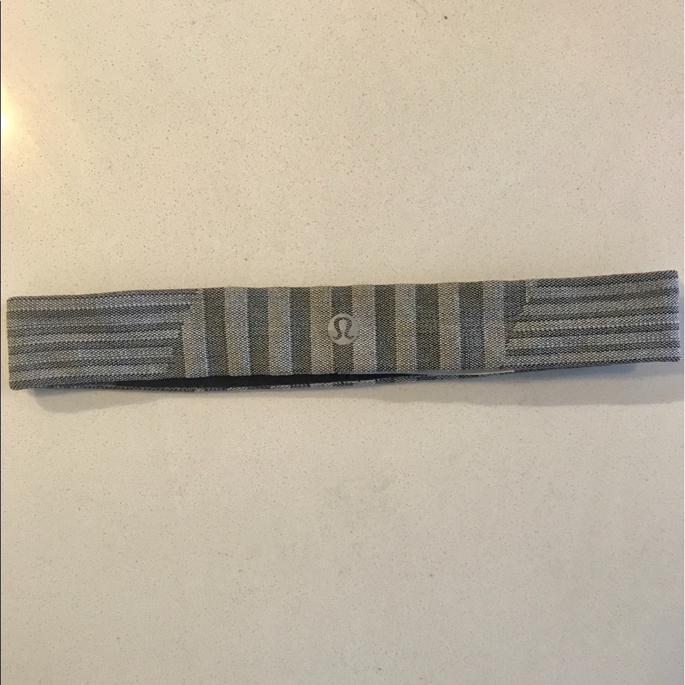 Lululemon headband 🤍